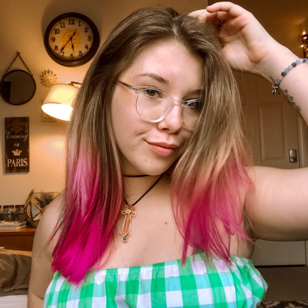 Meet your Posher, Caitlyn